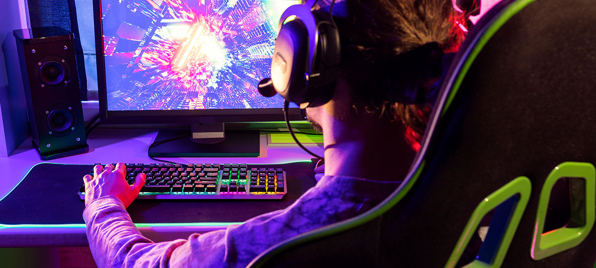 For Screen-Heavy Users (Gamers, Editors, Coders)